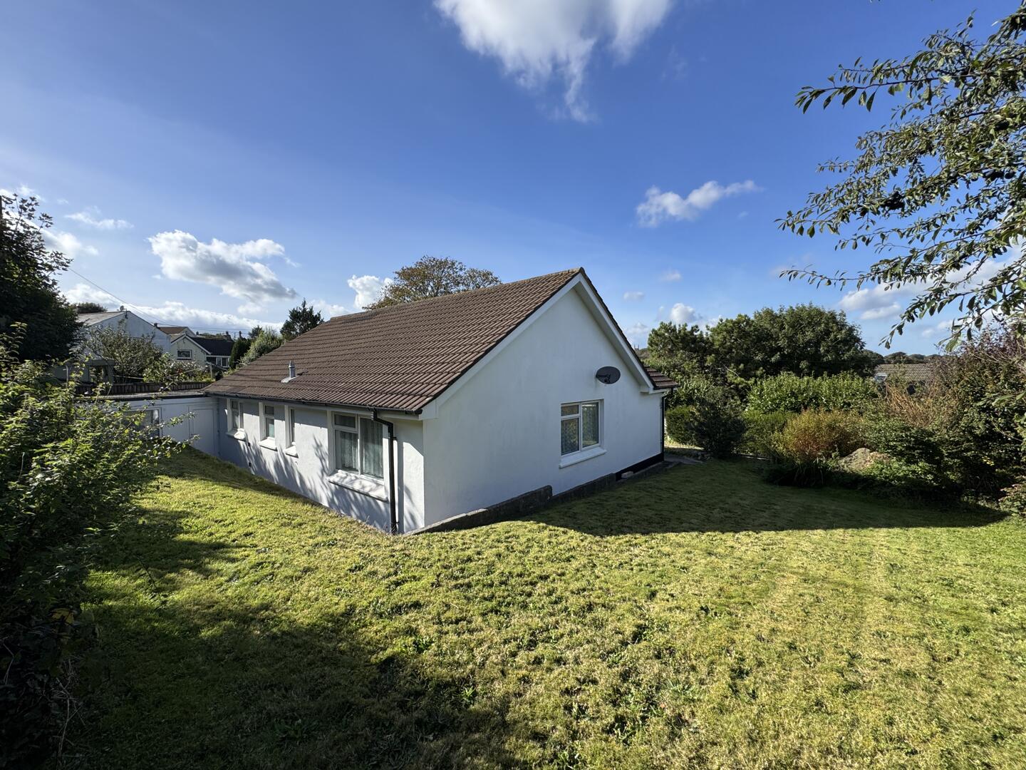 3 bed property in New Road, Truro
